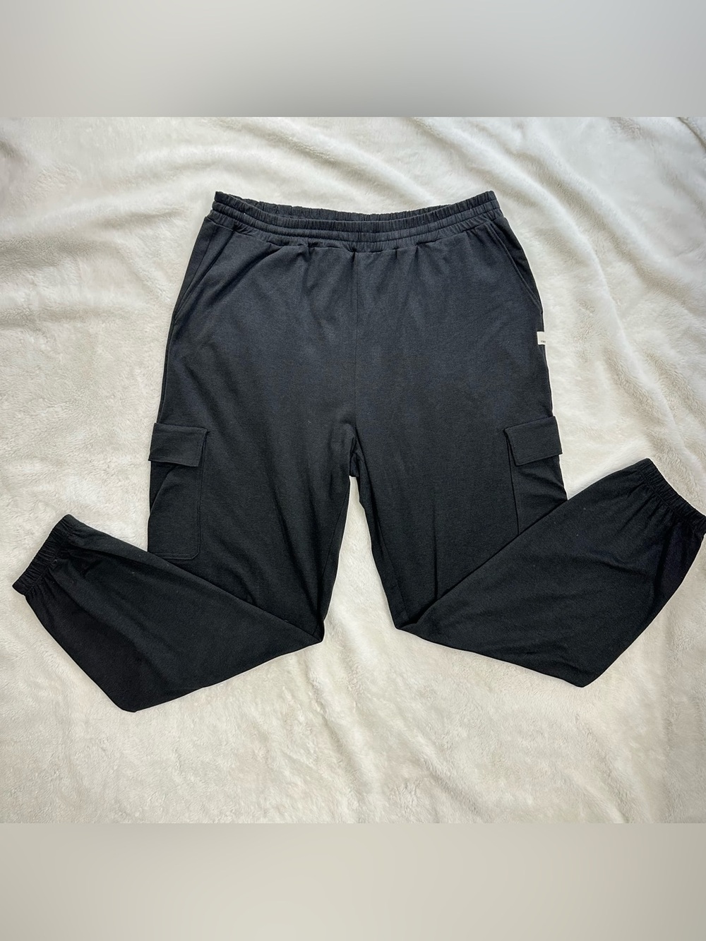Vuori Women's Boyfriend Cargo Joggers | Black Heather | Size L | EUC
